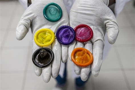 Fafanje brez kondoma za doplačilo Spolna masaža Bunumbu